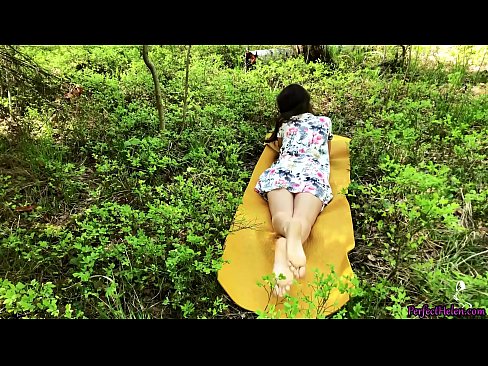 ❤️ Тиндердегі бейтаныс адам менің кискамды мастурбациялайды және орманда құмарланып жүреді ️❌ Порно видео бойынша бізде ☑